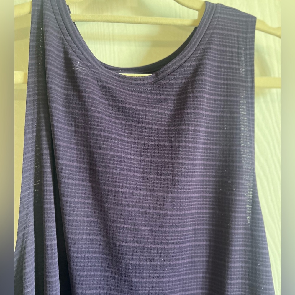 Adidas Chill Tank Purple Tank Scoop Neck Athletic Fit Sleeveless Stretch Size L - Picture 3 of 11